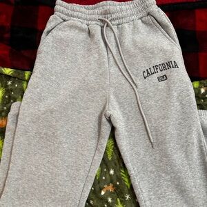 grey sweatpants